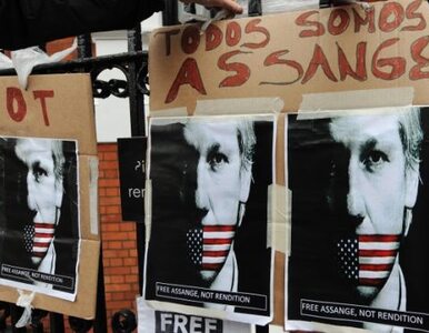 Miniatura: Assange dostał od brytyjskiej policji...