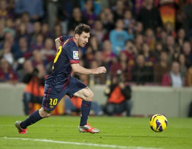 Miniatura: Messi gra w piłkę na PlayStation....
