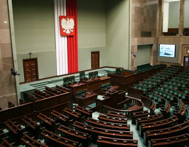 Miniatura: Sejm przyjął nowelizację ustawy o TK...