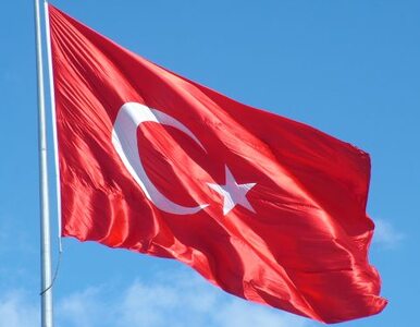Miniatura: Turecka policja ostrzega przed zamachami....