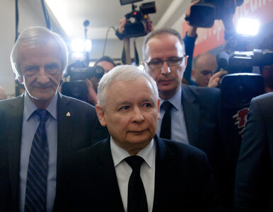 Miniatura: Kaczyński ugiął się przed wkurzonym...