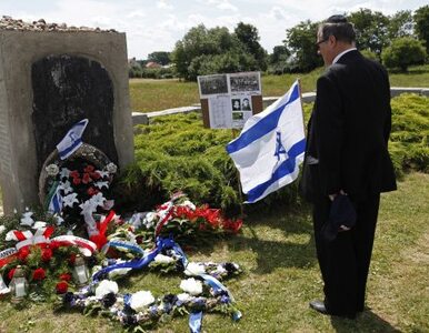 Miniatura: Jedwabne pamięta o zamordowanych Żydach