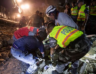 Miniatura: Trzęsienie ziemi w Ekwadorze. 413 ofiar,...