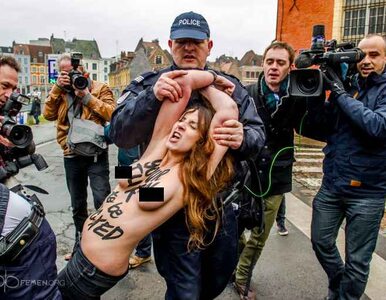 Miniatura: Działaczki FEMEN zaatakowały auto...