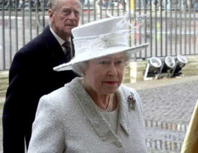 Miniatura: W. Brytania: diamentowe gody królewskiej pary