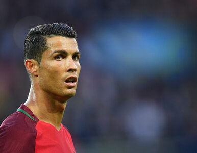 Miniatura: Skandaliczne zachowanie Ronaldo. Wyrzucił...
