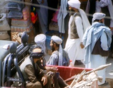 Miniatura: Talibowie rywalizują z IS. Stworzyli...