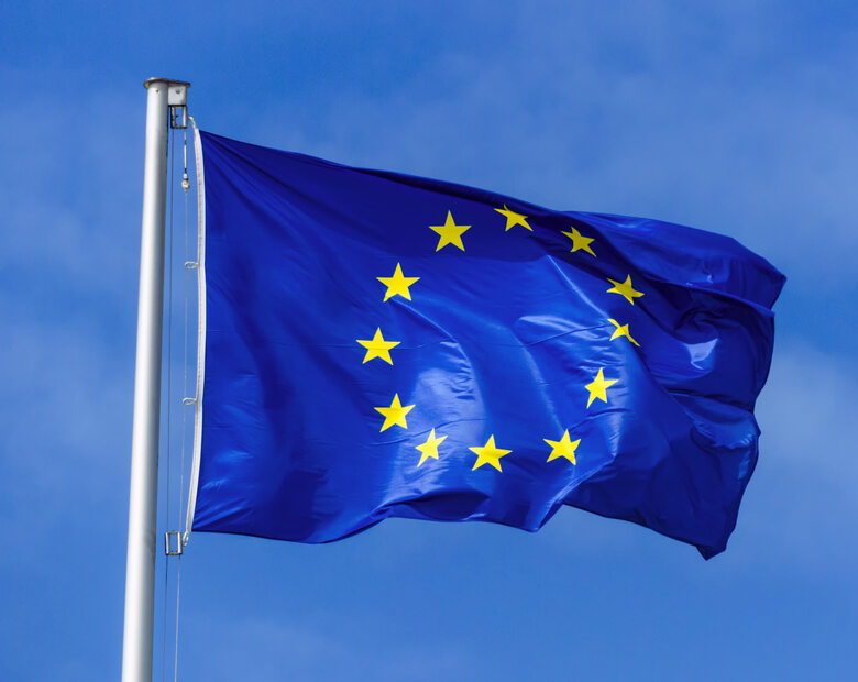 Miniatura: Łomża. Maszt z flagą UE usunięty na czas...