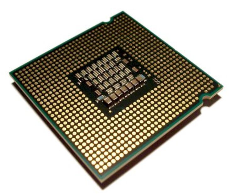 Miniatura: Intel kupuje McAfee. Cena: 7,68 mld dol.