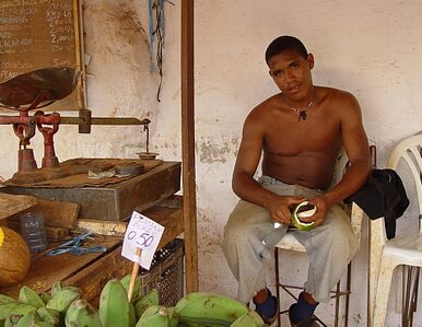 Miniatura: Kuba wpuszcza więcej rynku do centralnego...
