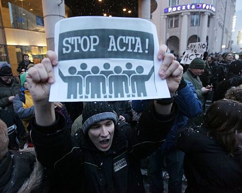 Miniatura: ACTA: negocjacje tajne więc konsultacji brak