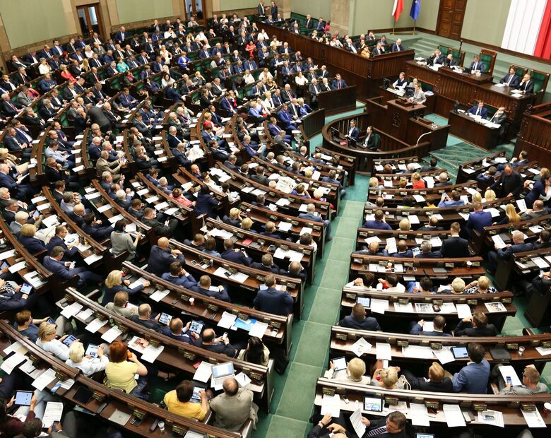 Miniatura: Sejm nazwał zbrodnię wołyńską...