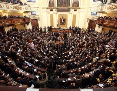 Miniatura: Egipt: islamisci debatują w parlamencie