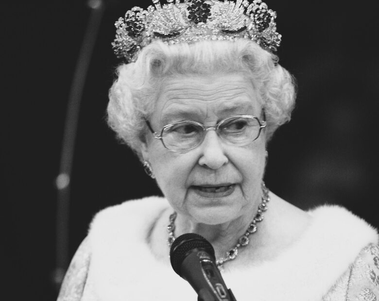 Miniatura: Elżbieta II nie żyje. Brytyjska monarchini...