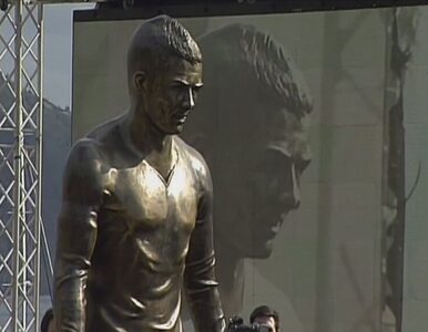 Miniatura: Ronaldo odsłonił na Maderze pomnik. Samego...