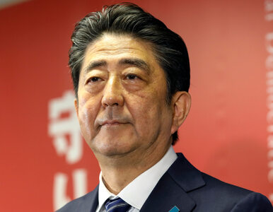 Miniatura: Były premier Japonii zmarł po zamachu. Co...