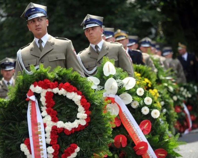 Miniatura: Tusk wybuczany na obchodach Powstania....