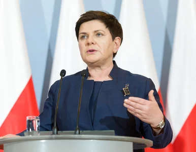 Miniatura: Beata Szydło broni nagród dla ministrów....