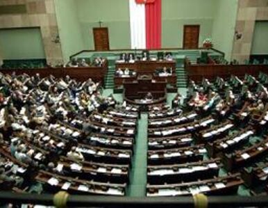 Miniatura: Sejm za ograniczeniem finansowania partii...
