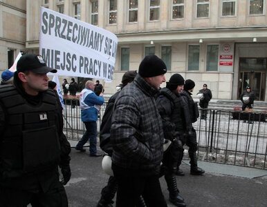Miniatura: Związkowcy z PGE demonstrowali w Warszawie