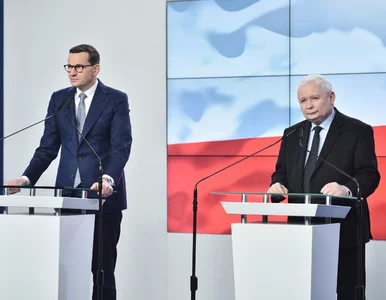 Miniatura: Morawiecki i Niedzielski przytakują...