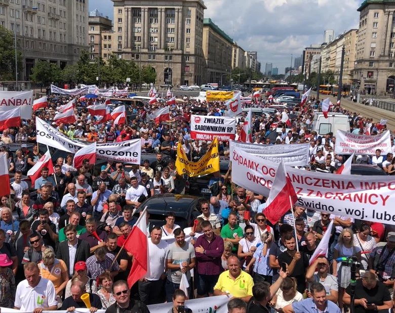 Miniatura: Protest rolników w Warszawie. Sprzeciwiają...