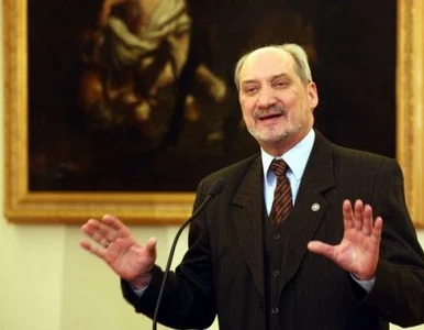 Miniatura: Macierewicz: przerwać obrady. Chcę...