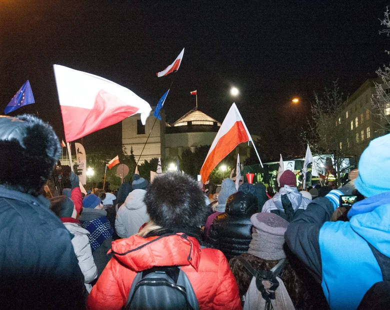 Miniatura: PO chce wyjaśnień od Szydło w sprawie...