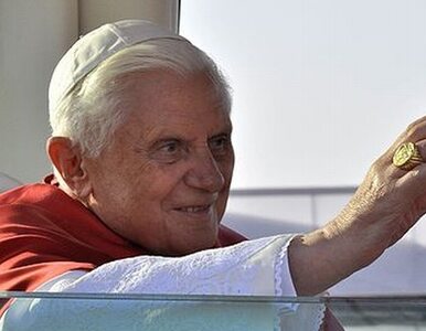 Miniatura: Benedykt XVI zachęca wiernych do...
