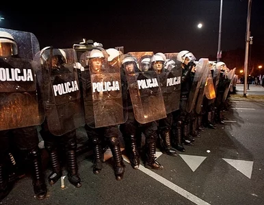 Miniatura: Służby mundurowe będą protestować. "Rząd...