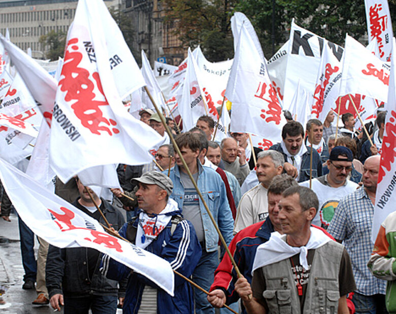 Miniatura: "Polityka wasza, bieda nasza" - "S" będzie...