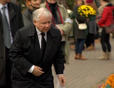 Miniatura: Kaczyński odwiedził groby rodziców