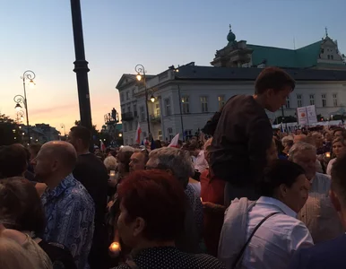 Miniatura: Protesty pod Pałacem Prezydenckim. „Chcemy...