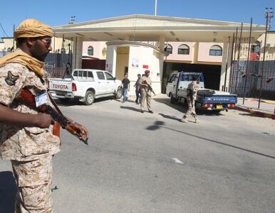 Miniatura: Libia: zawieszenie broni tylko na...