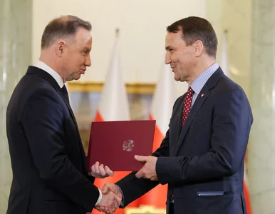 Miniatura: Duda podpisał nowelizację ustawy o służbie...