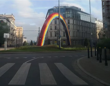 Miniatura: Kurski: Tęcza na placu Zbawiciela jak...