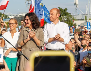 Miniatura: Dzień po dniu, te same pomyłki. Dulkiewicz...