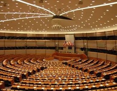 Miniatura: Eurodeputowani poparli pakiet...