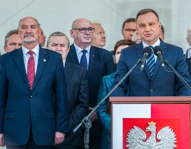 Miniatura: Prezydent awansował na generała dywizji...