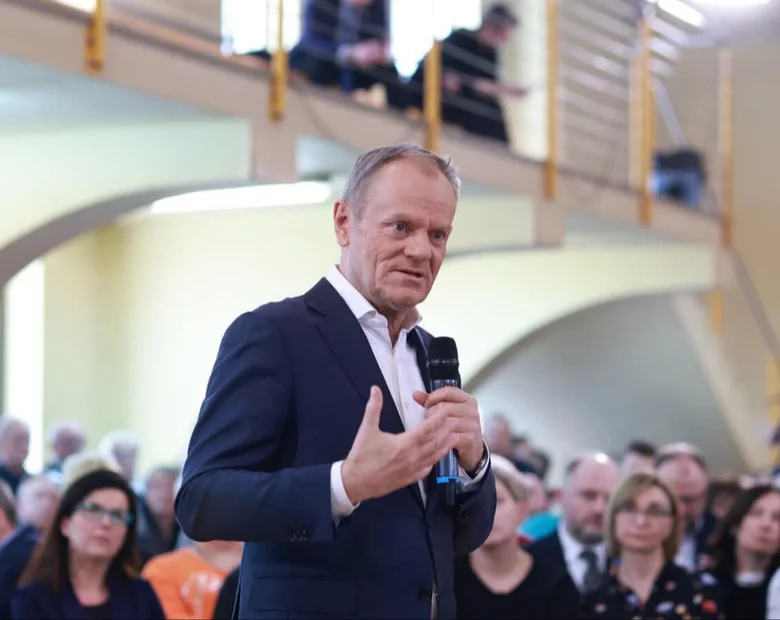 Miniatura: Donald Tusk złożył życzenia żołnierzom....