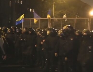 Miniatura: Kijów. Demonstranci starli się z policją....