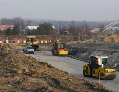 Miniatura: Poseł PiS pomylił piasek z gliną?...