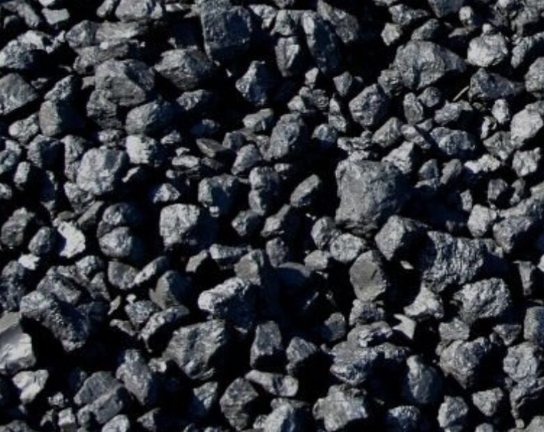 Miniatura: Samorządy zgłaszają się po węgiel....