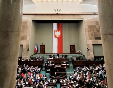 Miniatura: Najnowszy sondaż. PiS nie byłby w stanie...