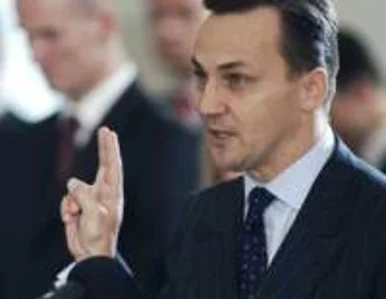 Miniatura: Sikorski odszedł przez fundusze na...