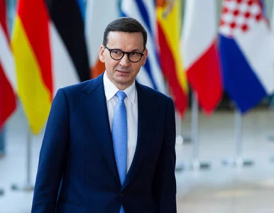 Miniatura: Morawiecki przestrzega przed czarnym...