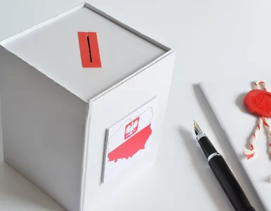 Miniatura: Jak skompromitować referendum. Kto na nim...