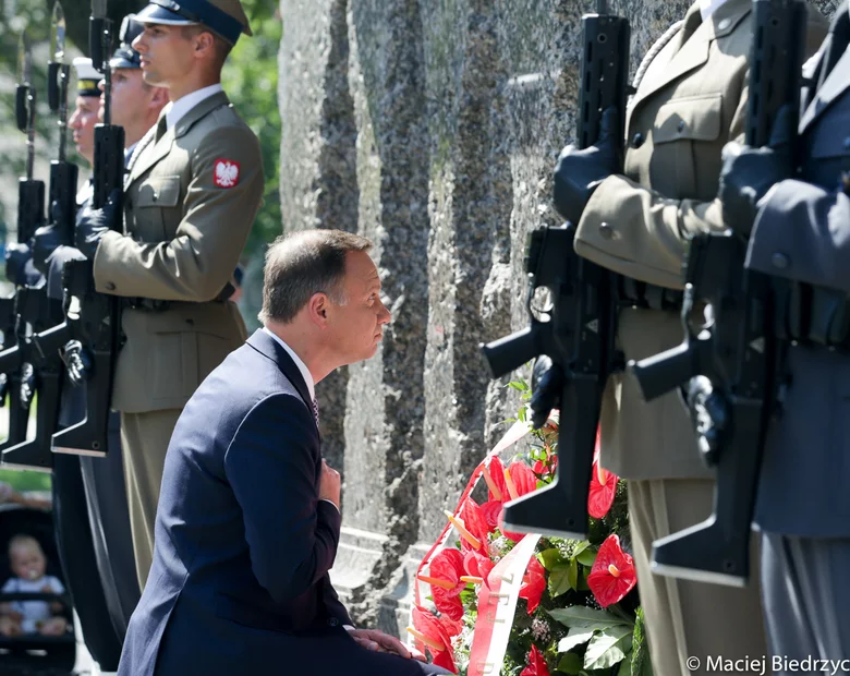 Miniatura: Prezydent Duda złożył wieniec przed...