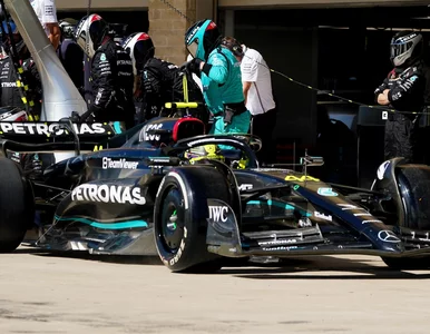 Miniatura: Lewis Hamilton i Charles Leclerc...