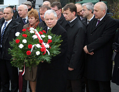 Miniatura: Kaczyński i posłowie PiS znów przed Pałacem